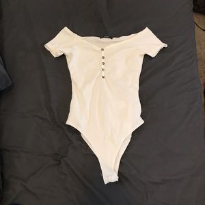 💥3/$22 White ribbed bodysuit size XS